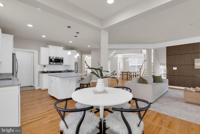 42706 CHISHOLM, Ashburn, VA 20148