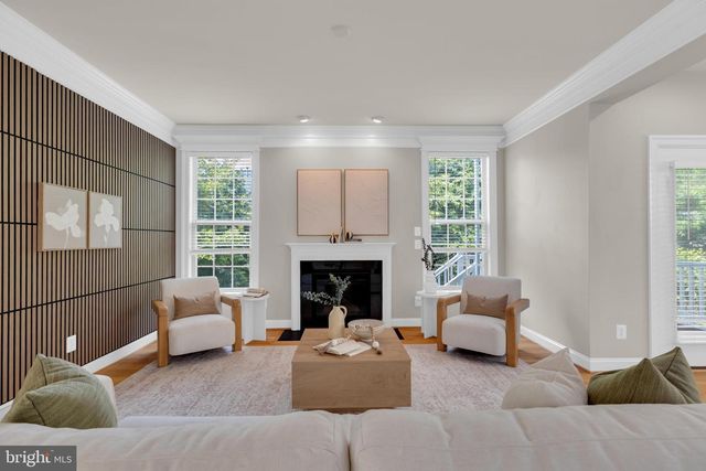 42706 CHISHOLM, Ashburn, VA 20148