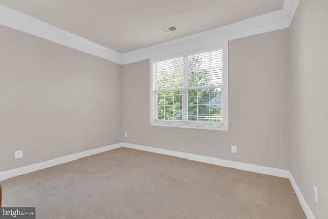 42706 CHISHOLM, Ashburn, VA 20148