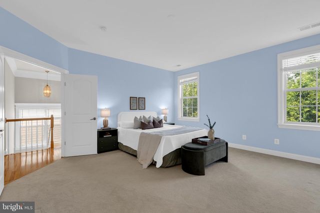 42706 CHISHOLM, Ashburn, VA 20148