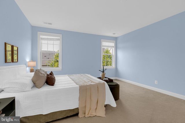 42706 CHISHOLM, Ashburn, VA 20148