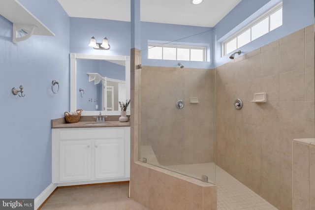 42706 CHISHOLM, Ashburn, VA 20148