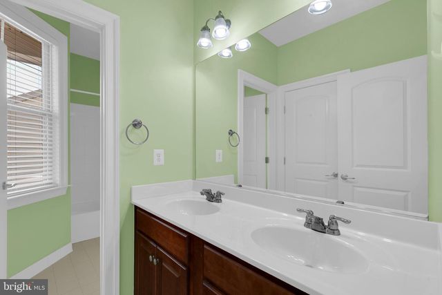 42706 CHISHOLM, Ashburn, VA 20148
