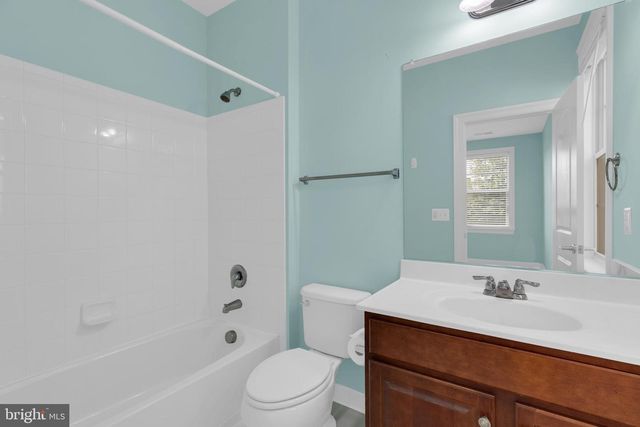 42706 CHISHOLM, Ashburn, VA 20148