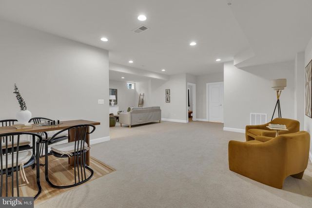 42706 CHISHOLM, Ashburn, VA 20148