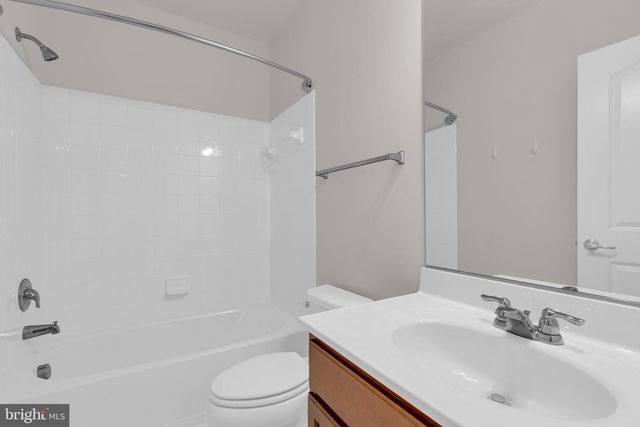 42706 CHISHOLM, Ashburn, VA 20148