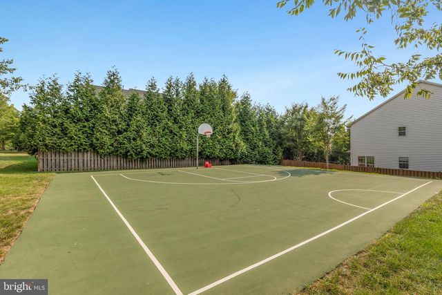 42706 CHISHOLM, Ashburn, VA 20148