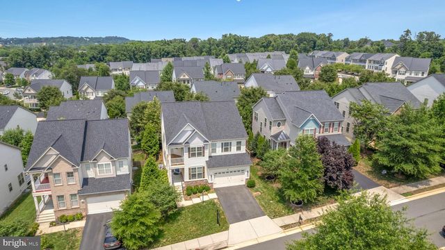 42706 CHISHOLM, Ashburn, VA 20148