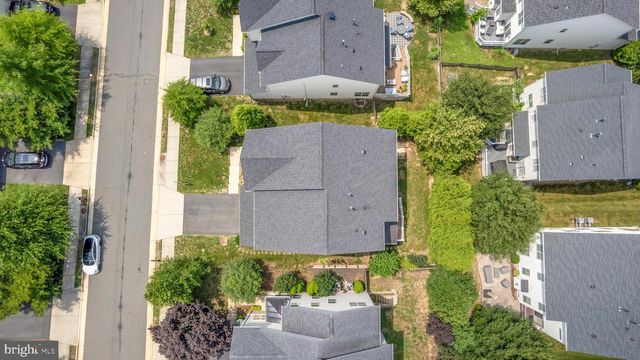 42706 CHISHOLM, Ashburn, VA 20148