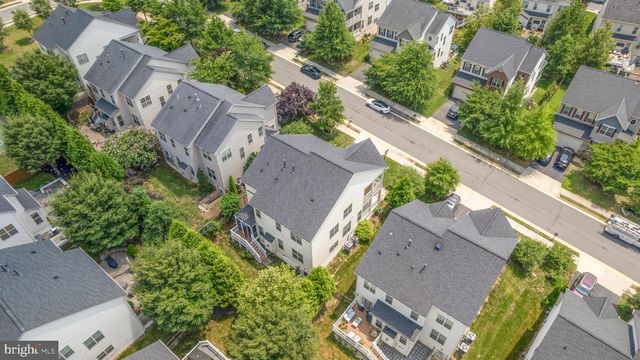 42706 CHISHOLM, Ashburn, VA 20148