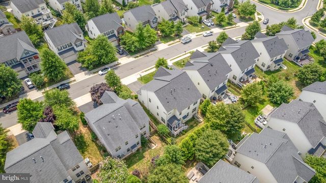 42706 CHISHOLM, Ashburn, VA 20148