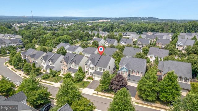 42706 CHISHOLM, Ashburn, VA 20148