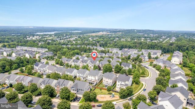 42706 CHISHOLM, Ashburn, VA 20148
