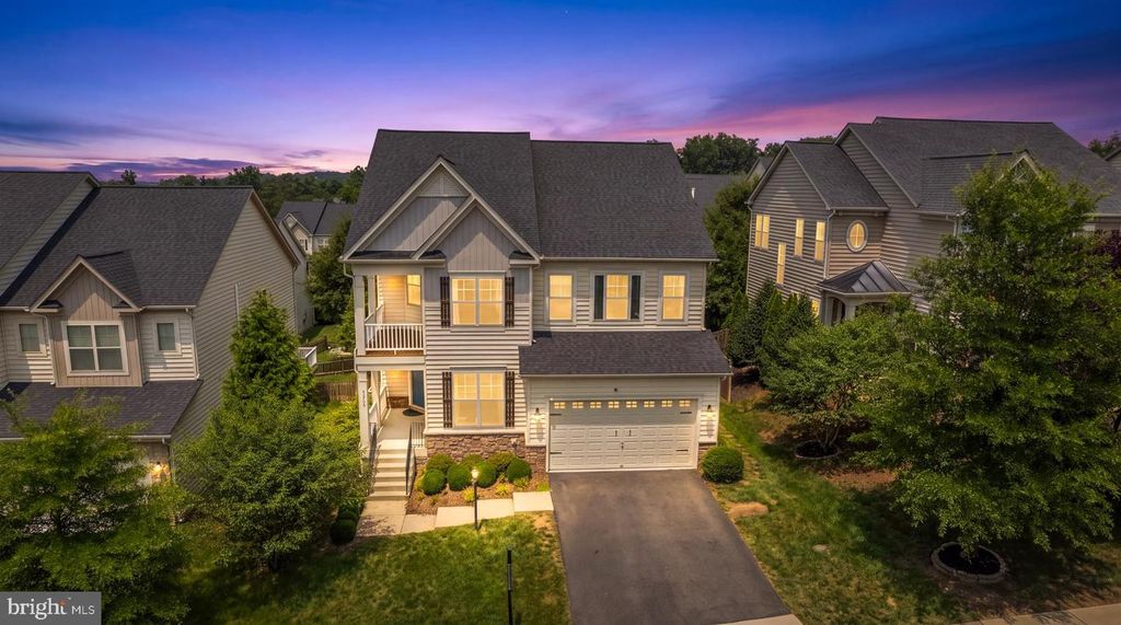 42706 CHISHOLM, Ashburn, VA 20148
