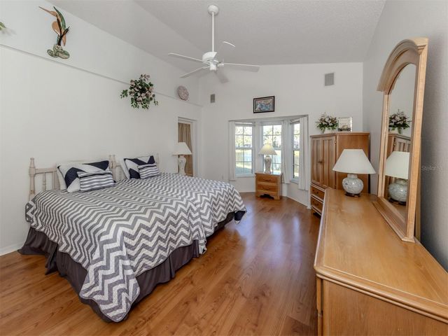 561 CLUBSIDE CIRCLE 58, Venice, FL 34293