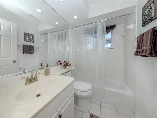 561 CLUBSIDE CIRCLE 58, Venice, FL 34293