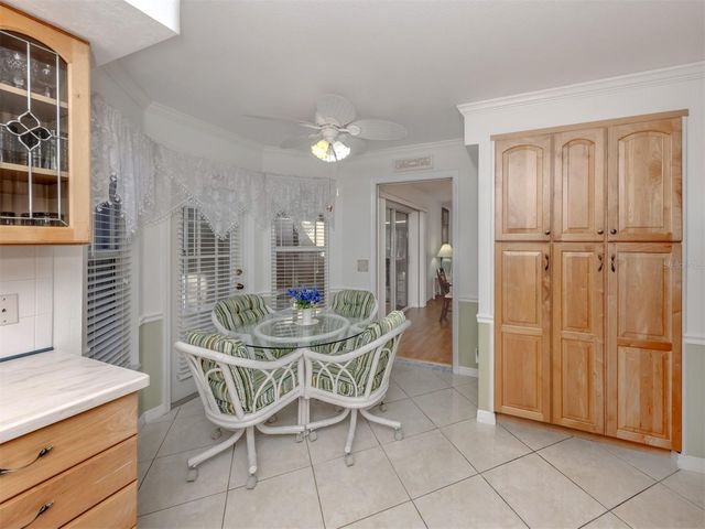 561 CLUBSIDE CIRCLE 58, Venice, FL 34293
