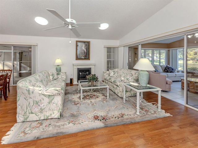 561 CLUBSIDE CIRCLE 58, Venice, FL 34293