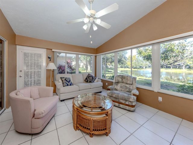 561 CLUBSIDE CIRCLE 58, Venice, FL 34293