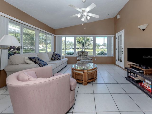 561 CLUBSIDE CIRCLE 58, Venice, FL 34293