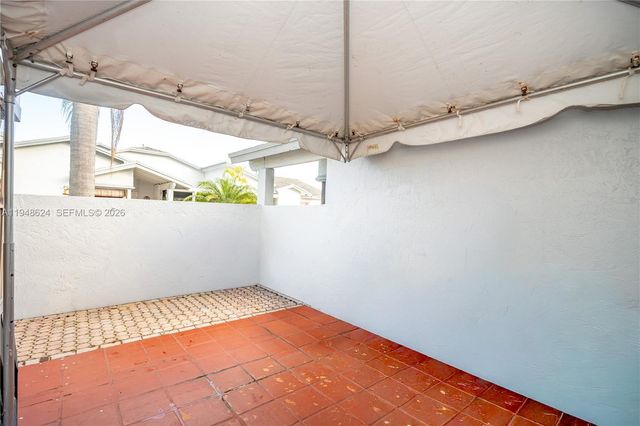 15235 SW 64th Ter 9-35, Miami, FL 33193