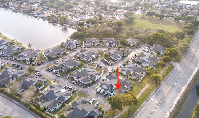 15235 SW 64th Ter 9-35, Miami, FL 33193