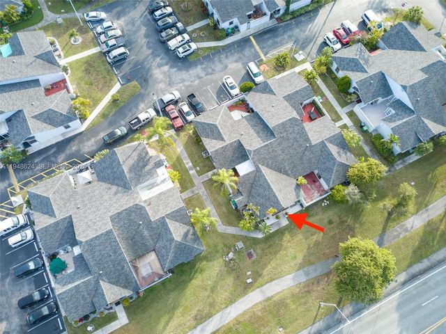 15235 SW 64th Ter 9-35, Miami, FL 33193