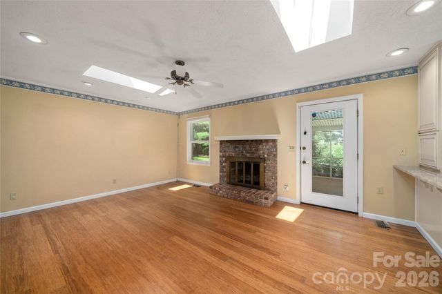 15 Carriage Court, Hendersonville, NC 28791
