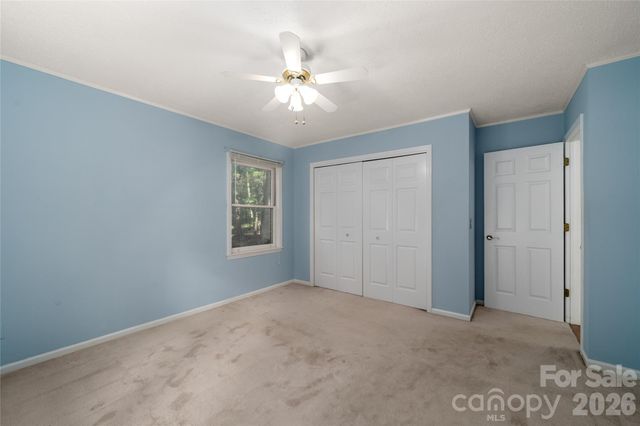 15 Carriage Court, Hendersonville, NC 28791