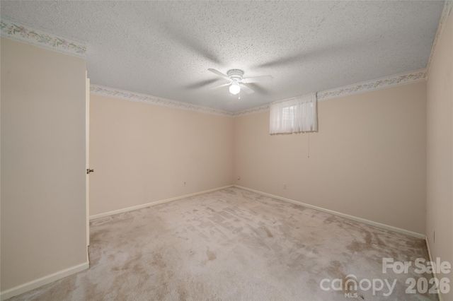 15 Carriage Court, Hendersonville, NC 28791
