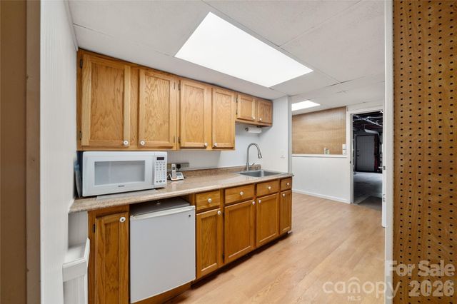 15 Carriage Court, Hendersonville, NC 28791