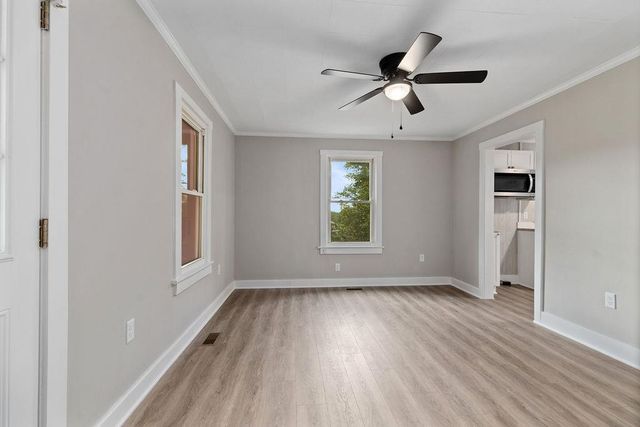 837 FABER AVE, Waynesboro, VA 22980