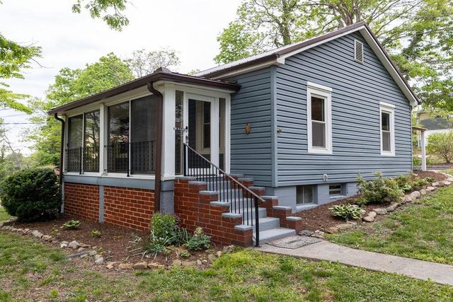 837 FABER AVE, Waynesboro, VA 22980