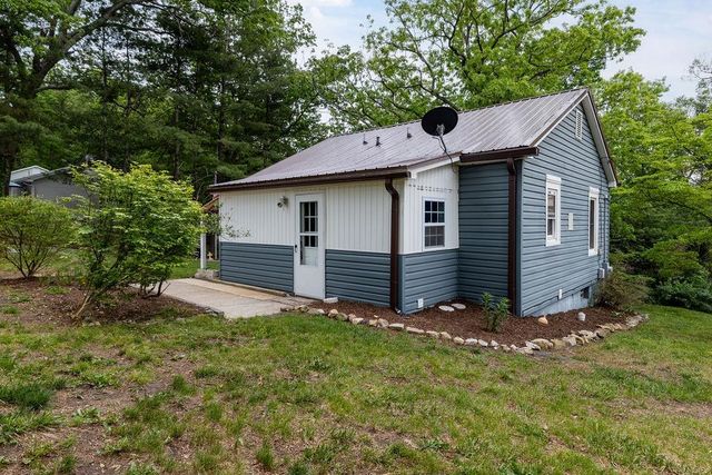 837 FABER AVE, Waynesboro, VA 22980