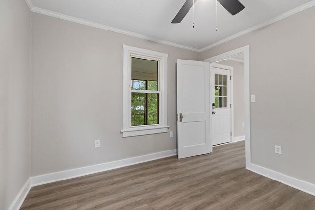 837 FABER AVE, Waynesboro, VA 22980
