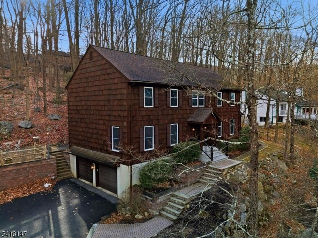30 Cardinal Rd, Allamuchy Twp., NJ 07840
