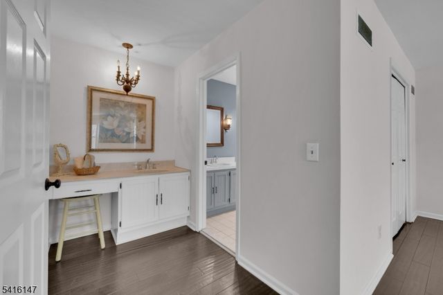 30 Cardinal Rd, Allamuchy Twp., NJ 07840