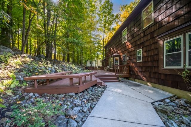 30 Cardinal Rd, Allamuchy Twp., NJ 07840