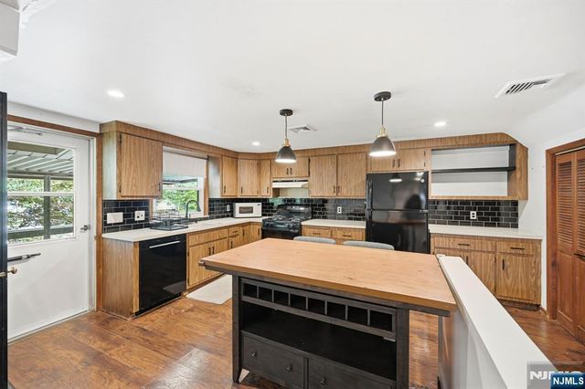 80 Highland Avenue, Emerson, NJ 07630