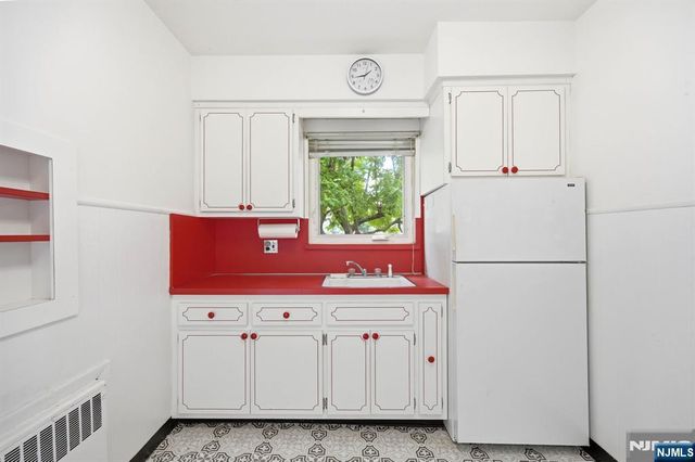 80 Highland Avenue, Emerson, NJ 07630