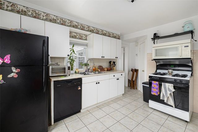 156 Yeoman Avenue, Cranston, RI 02920