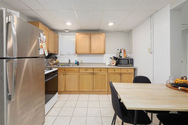 156 Yeoman Avenue, Cranston, RI 02920