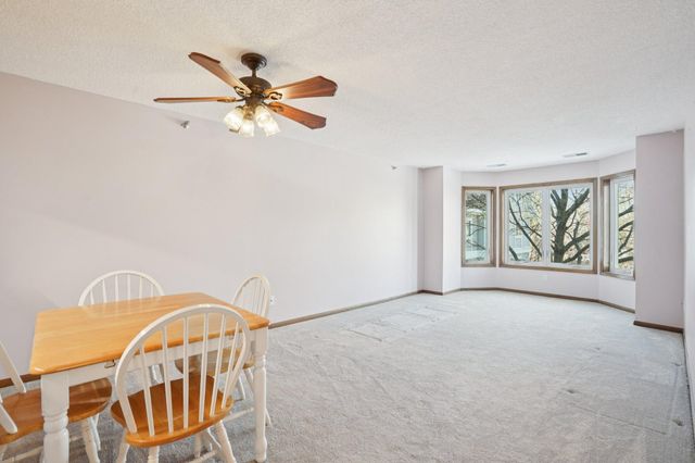 4035 Victoria Street N 212, Shoreview, MN 55126