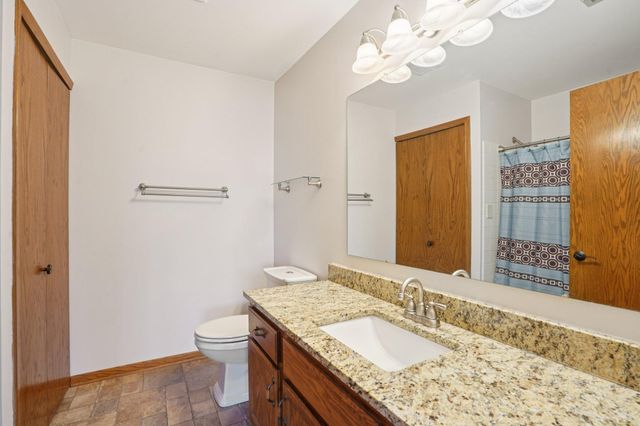 4035 Victoria Street N 212, Shoreview, MN 55126