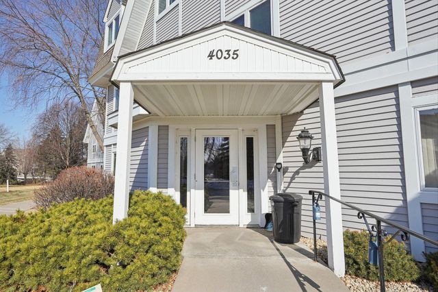 4035 Victoria Street N 212, Shoreview, MN 55126