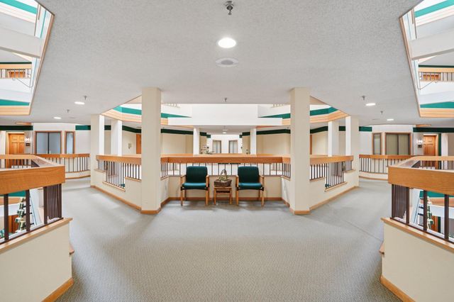 4035 Victoria Street N 212, Shoreview, MN 55126