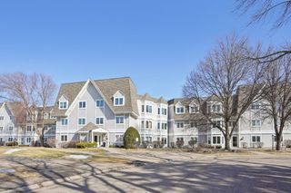 4035 Victoria Street N 212, Shoreview, MN 55126