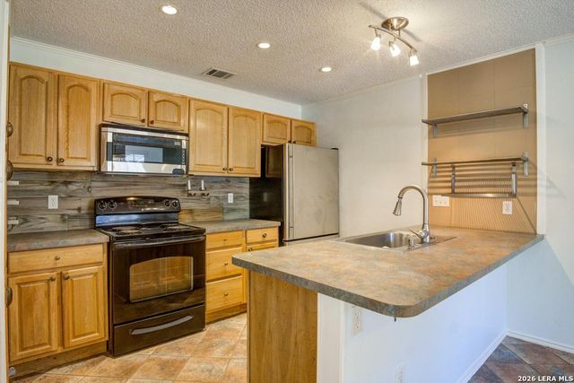 12047 Stoney Bridge, San Antonio, TX 78247