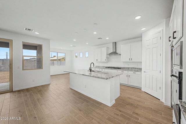 2405 E Dolcetto Drive, San Tan Valley, AZ 85143