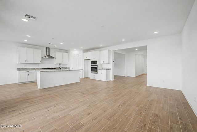 2405 E Dolcetto Drive, San Tan Valley, AZ 85143